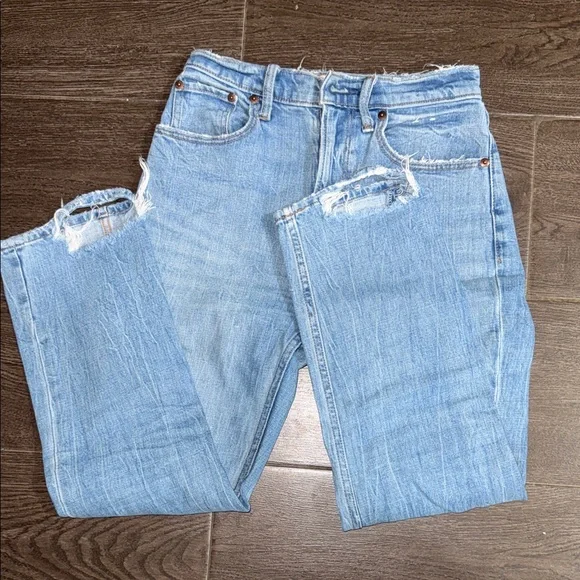 Abercrombie & Fitch Light Blue Cropped Jeans - Picture 4 of 6